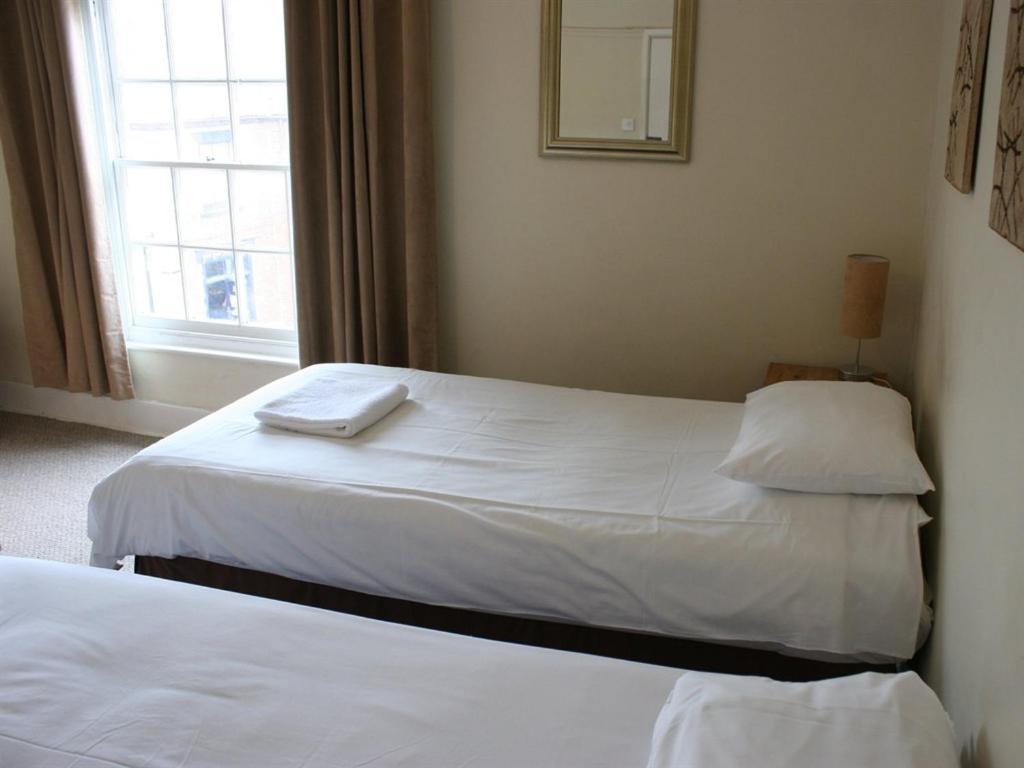 فندق The White Bear Shipston-on-Stour الغرفة الصورة